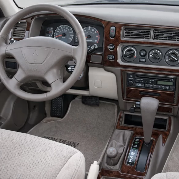 Mitsubishi Pajero Sport/Montero Sport 1998-2008 Without Overhead, 24 Parts set Interior BD Dash Trim Kit