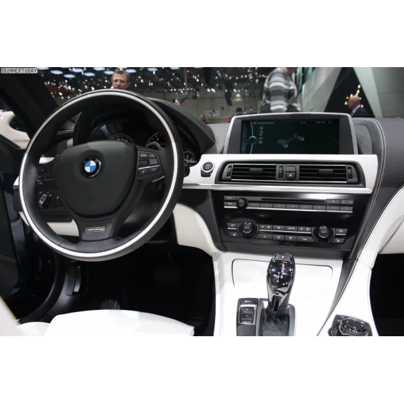 BMW 6 Series (F12) 2011 - 2018 Multimedia 8,8" ExtraShield Screeen Protector